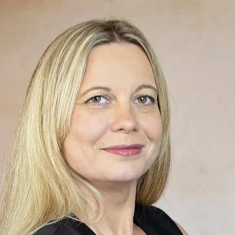 Christina Kalkmann, studio portrait